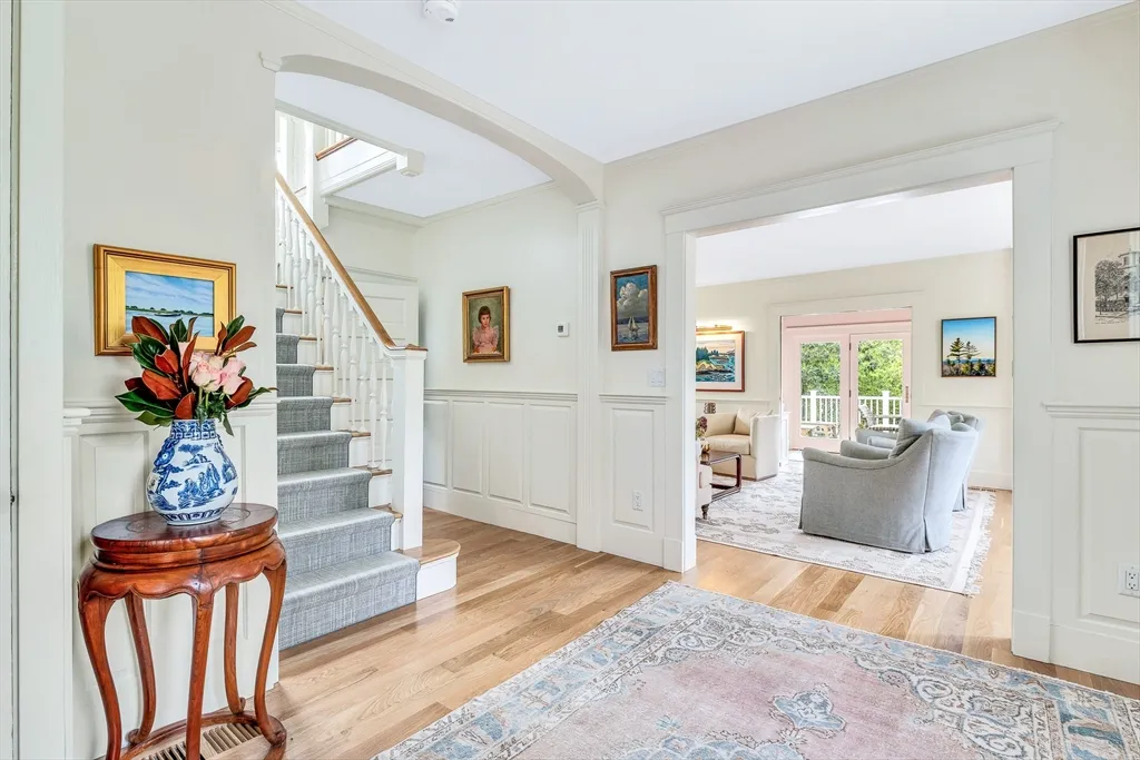 17 Atlantic Ave, Cohasset