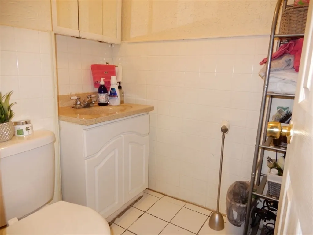 274 Cambridge St, Beacon Hill