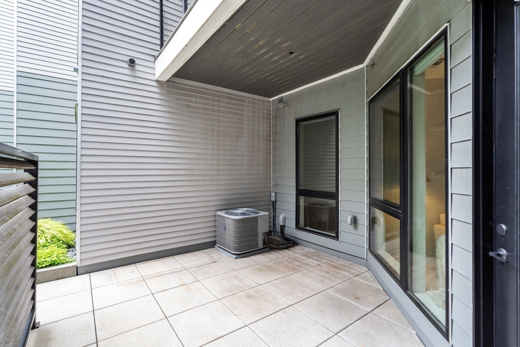 45 W 3rd St, South Boston