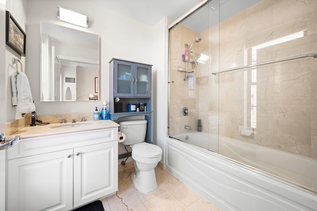 519 Harrison Ave, South End