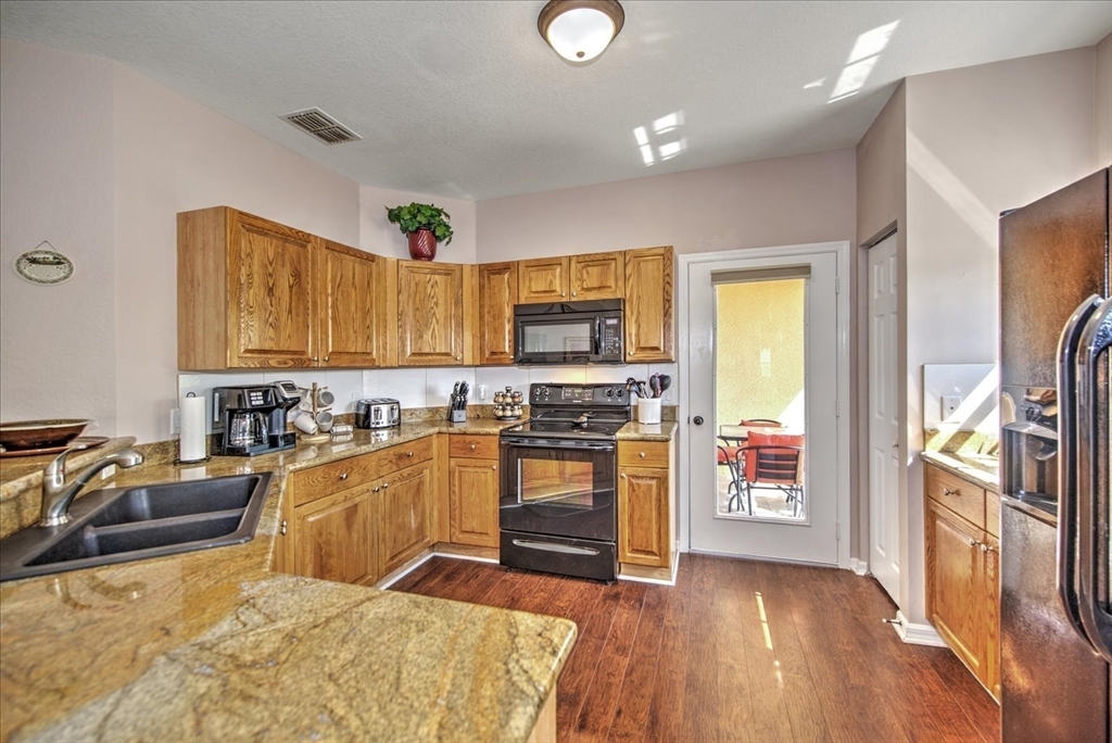 1757 Concordia Lake Circle, Cape Coral