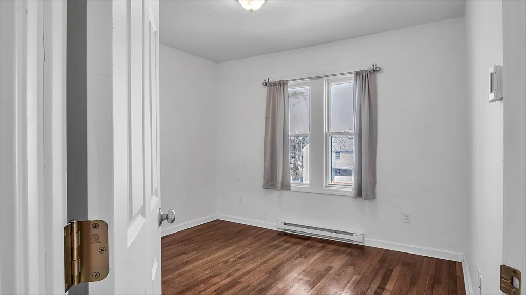 1442 Main St, Webster Square