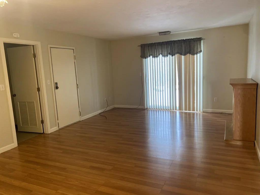 330 Sunderland Rd, Worcester