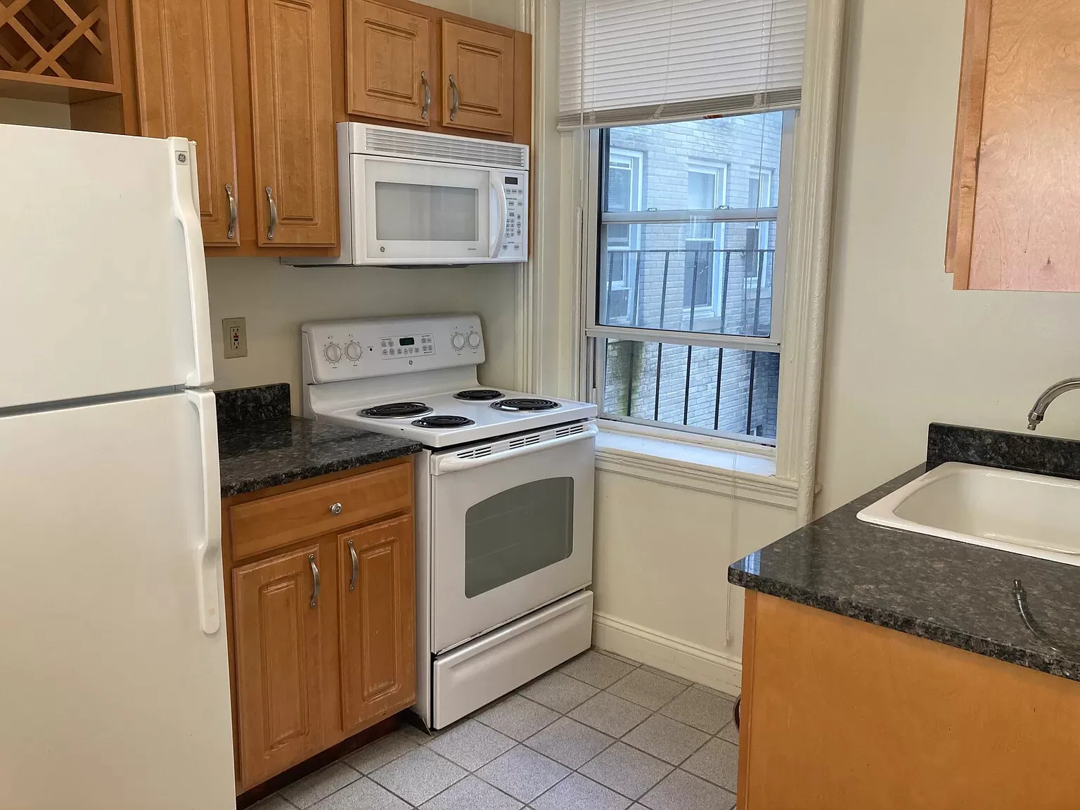 28 Queensberry St, Fenway