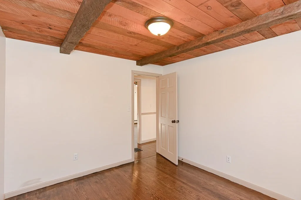 110 Oswego, Bellingham