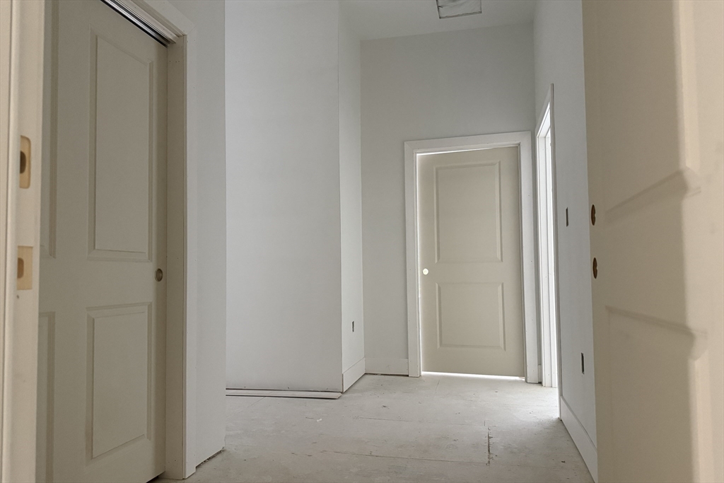 251 Sladen St, Dracut