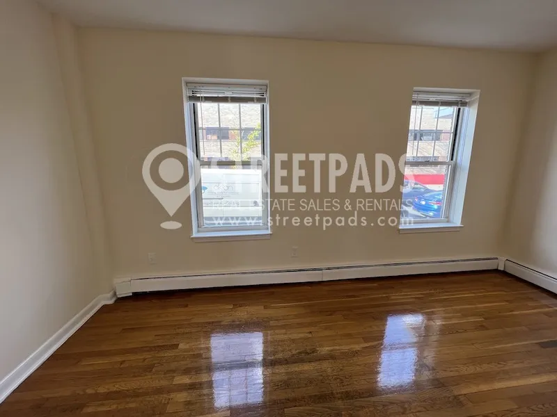 172 North Beacon St, Brighton