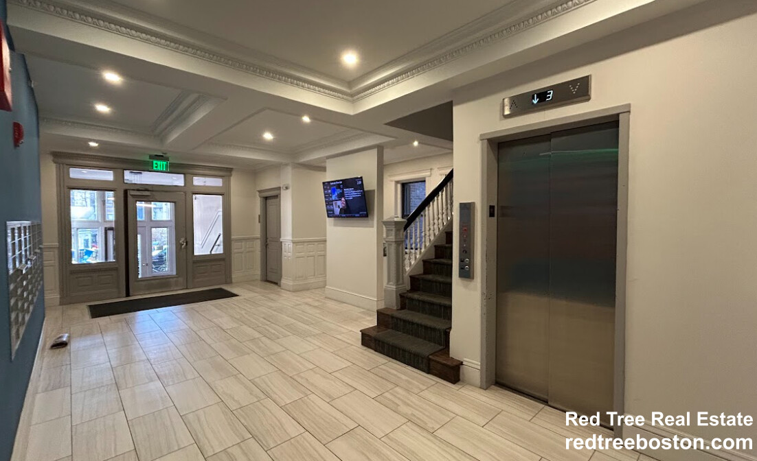 11 Queensberry St, Fenway