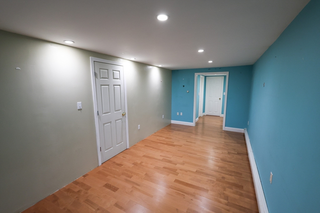 8 Mount Calvary Rd, Roslindale