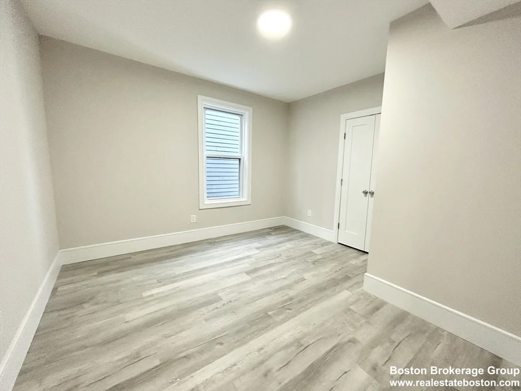 23 Mount Vernon St, Dorchester