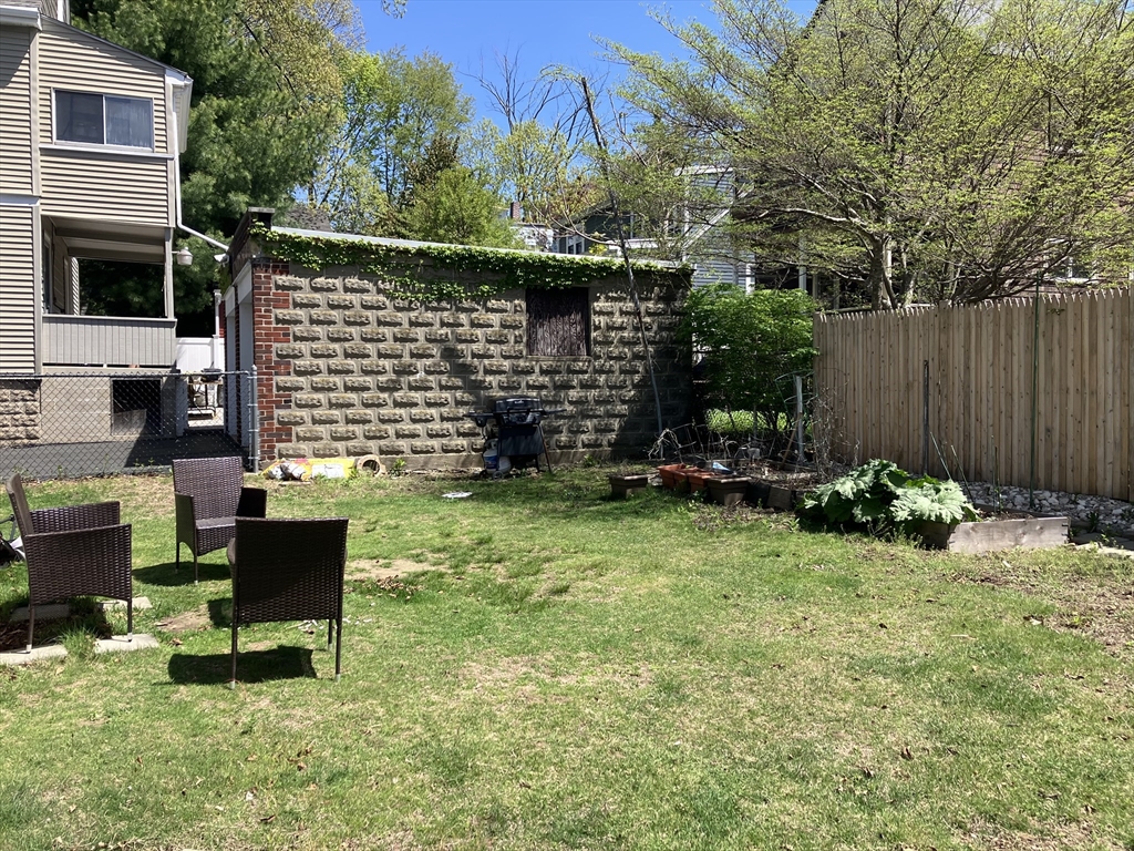 73 Lowell, Spring Hill