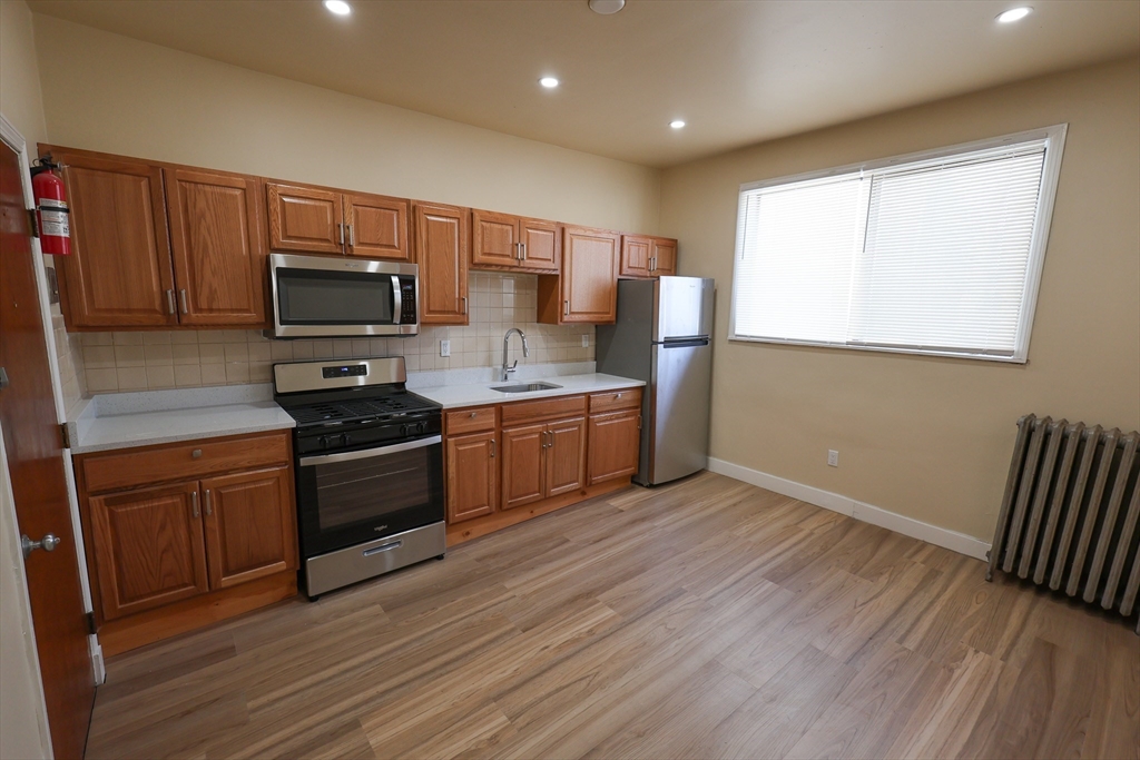 112 Amory St, Roxbury