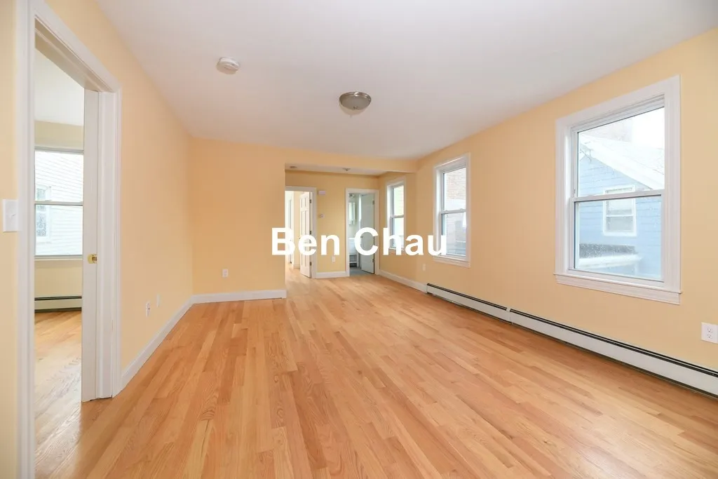 305 Hurley St, East Cambridge