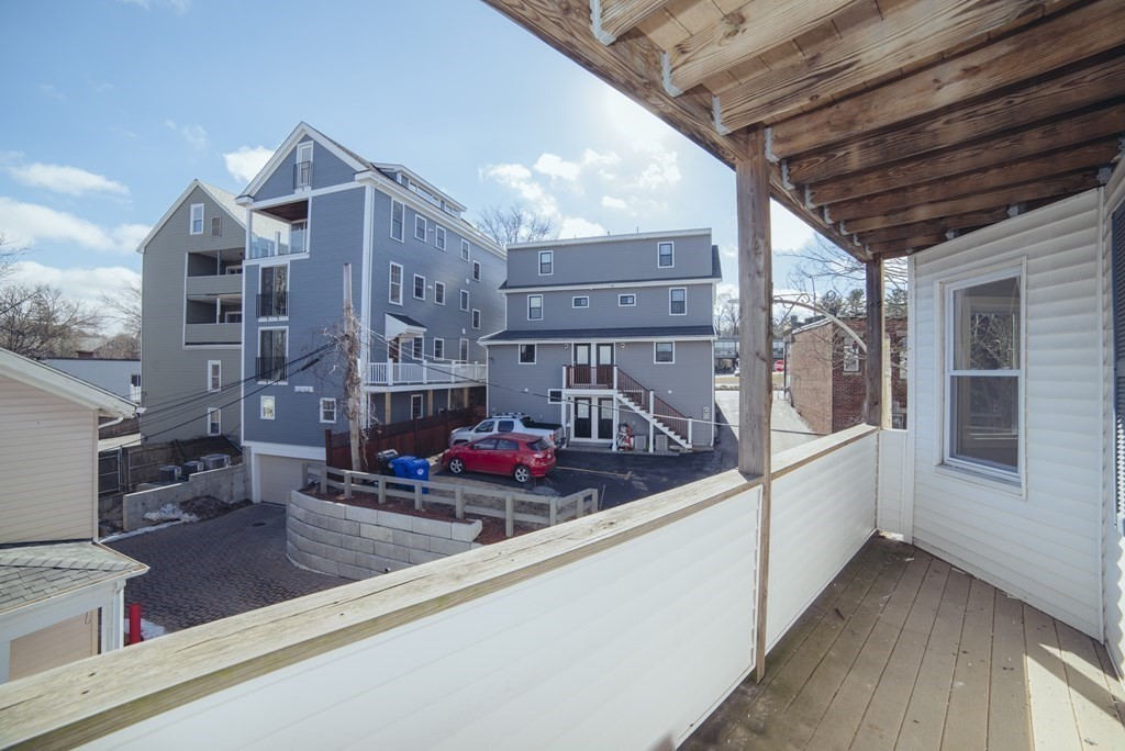 10 Duffley Ct, Chestnut Hill