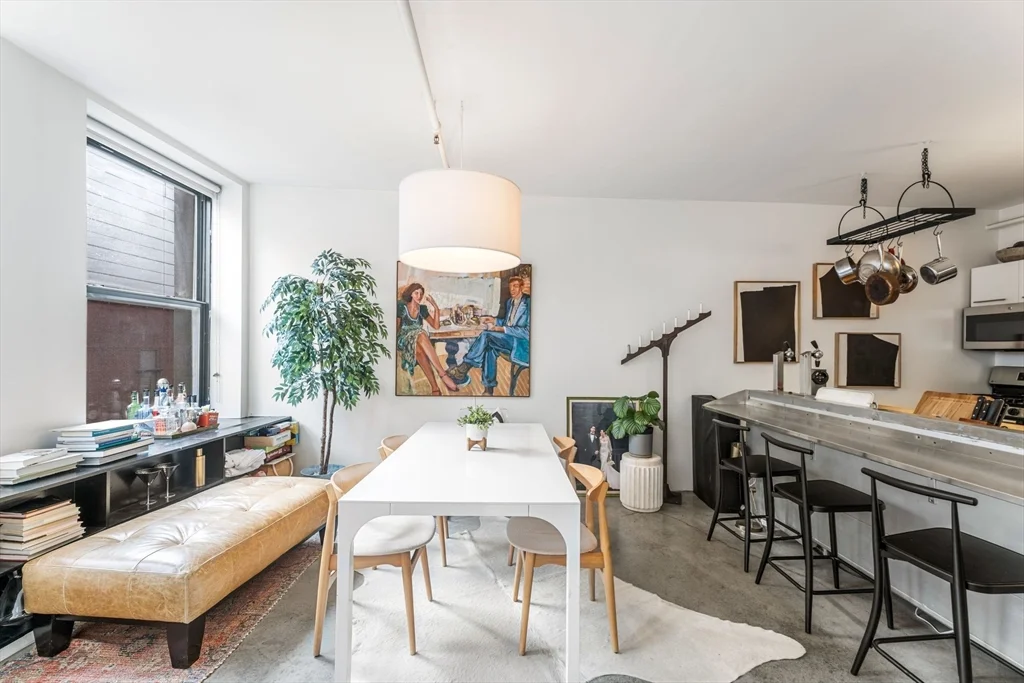 453 Washington St, Midtown