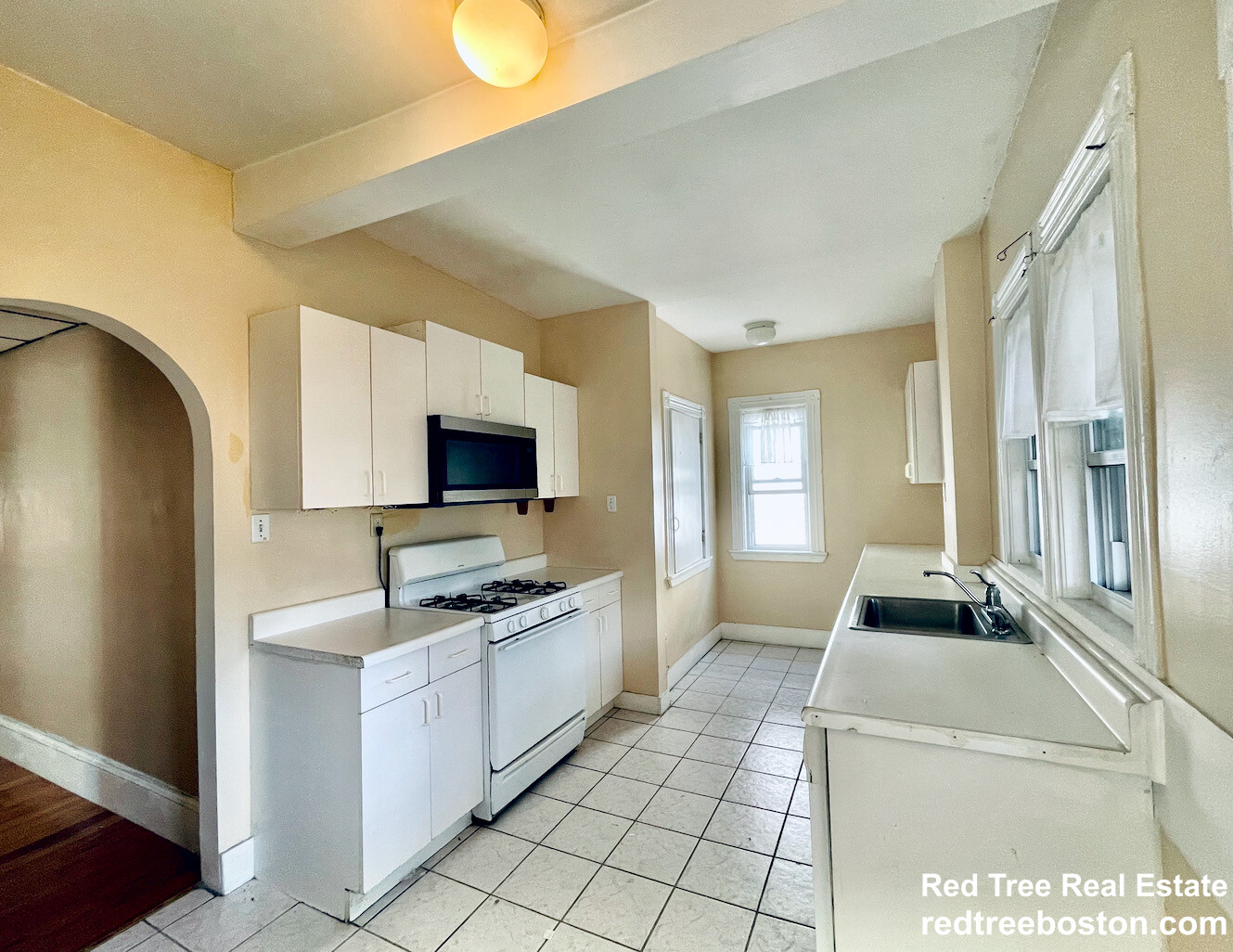 3 Washburn Ter, Brookline Village