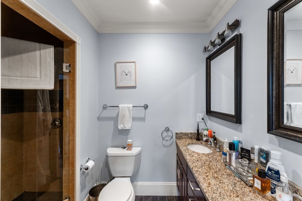 192 W 6th St, South Boston