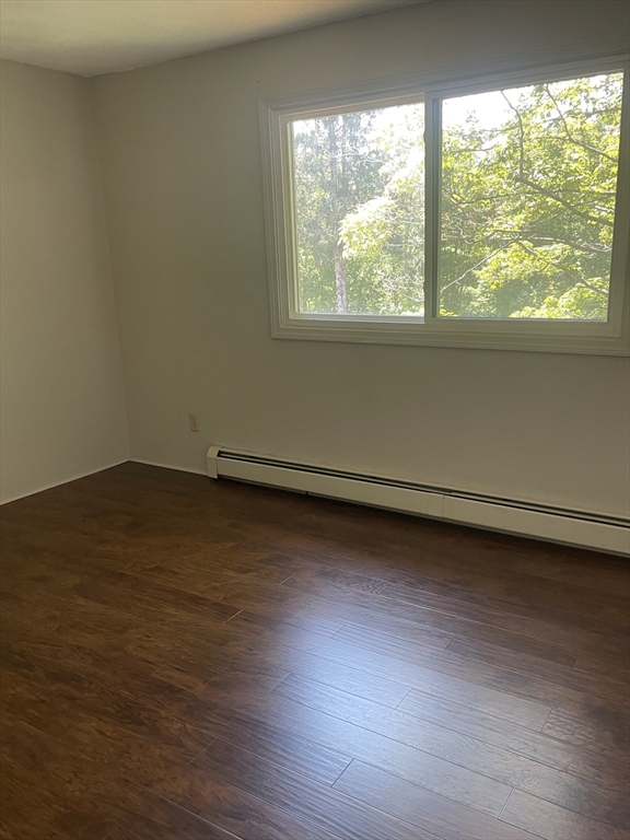 310 Brook Village Rd, Nashua
