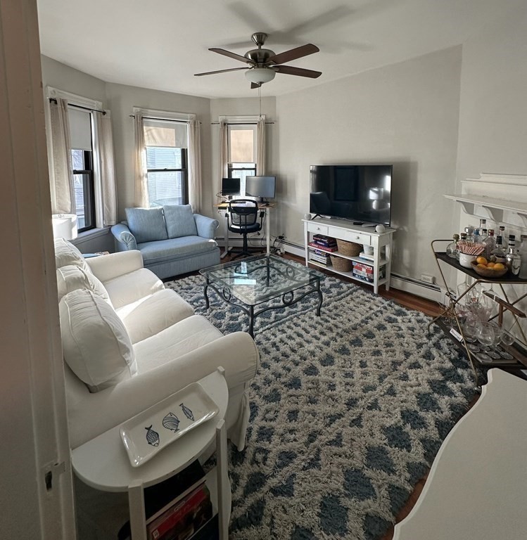 7 Hatch St, South Boston