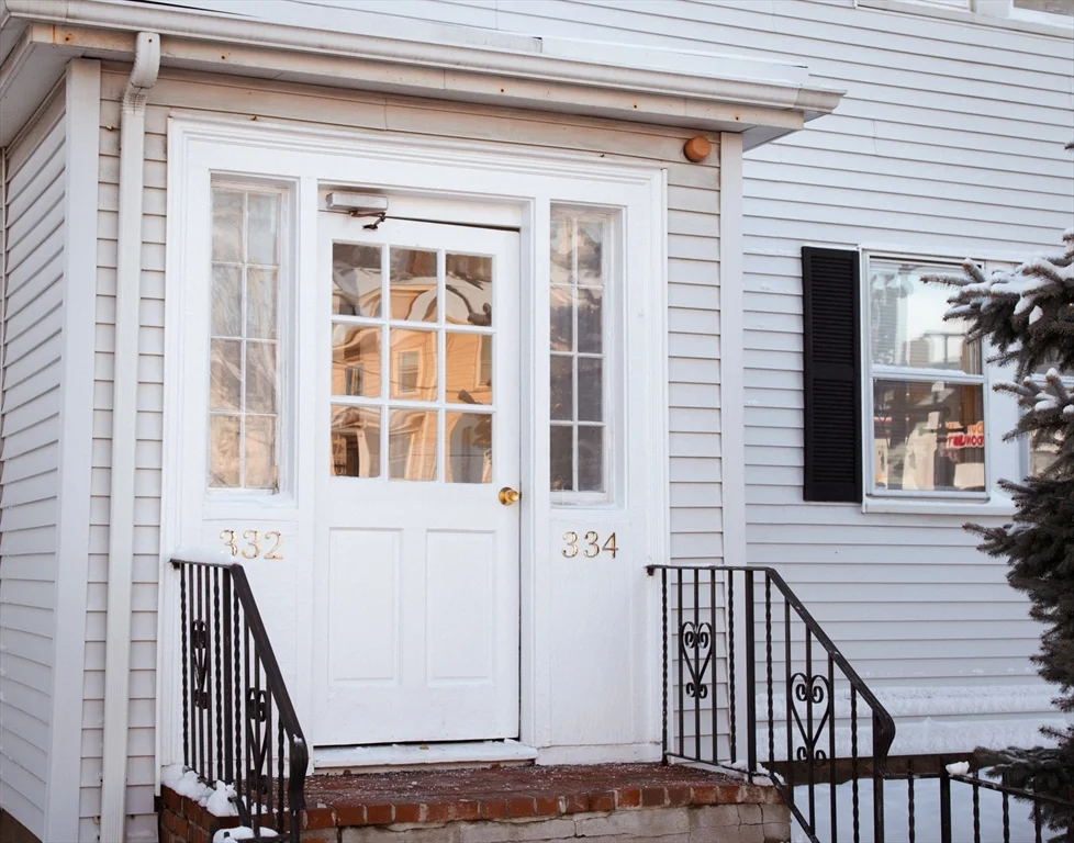 332 Main St, Everett