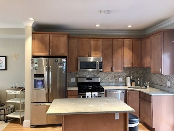 252 Gold St, South Boston