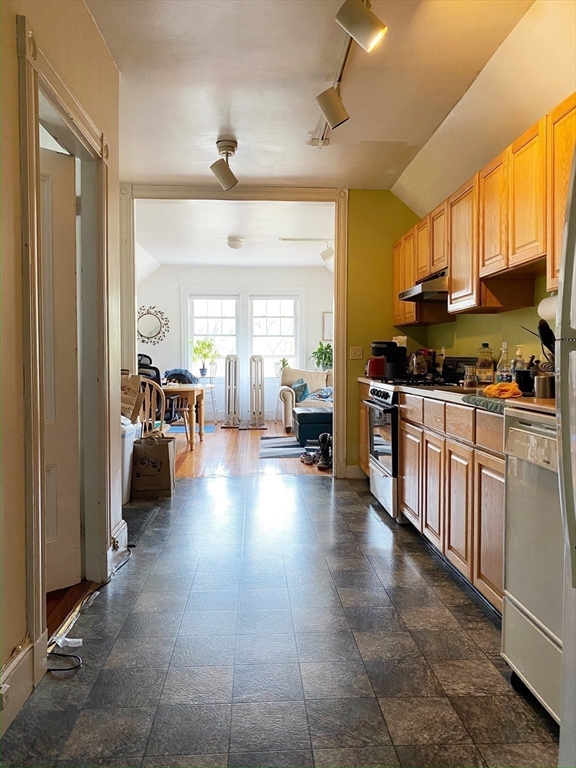 70 Perry St, Brookline