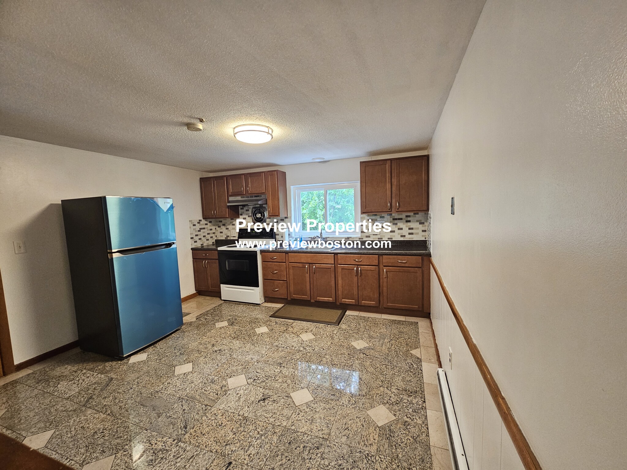 150 Barham Ave, North Quincy