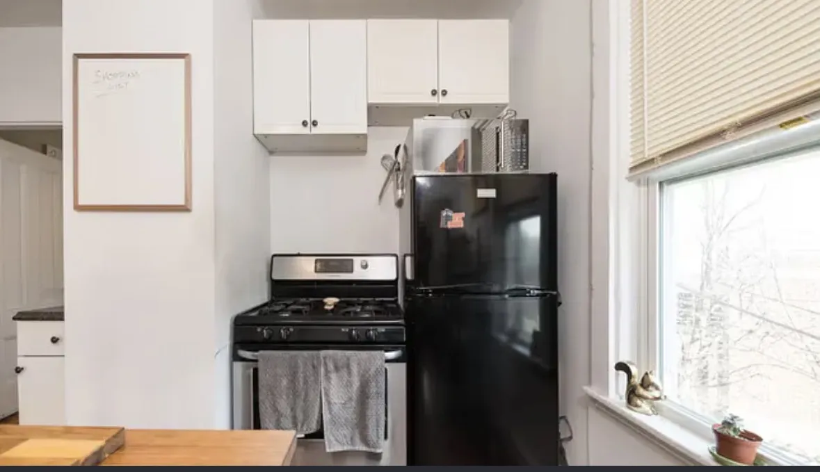 2 Hampshire Ct, Inman Square