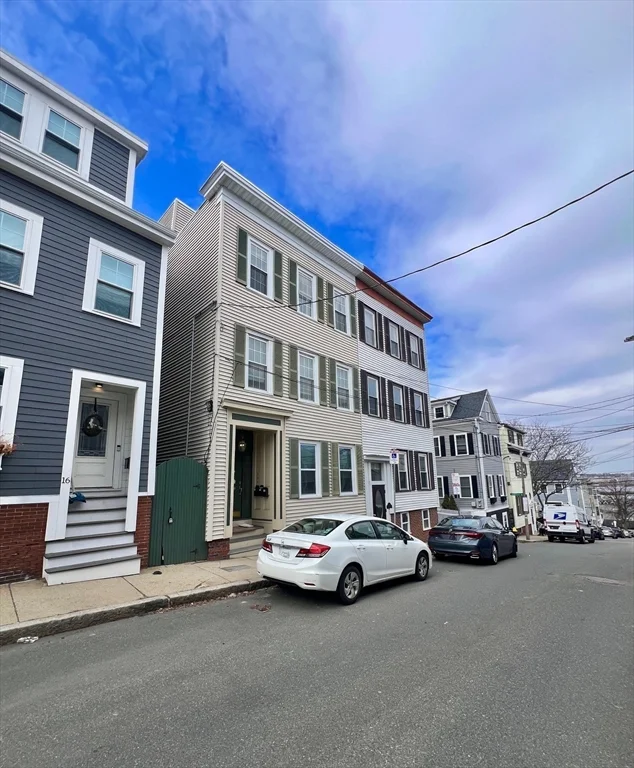 18 Cook St, Charlestown