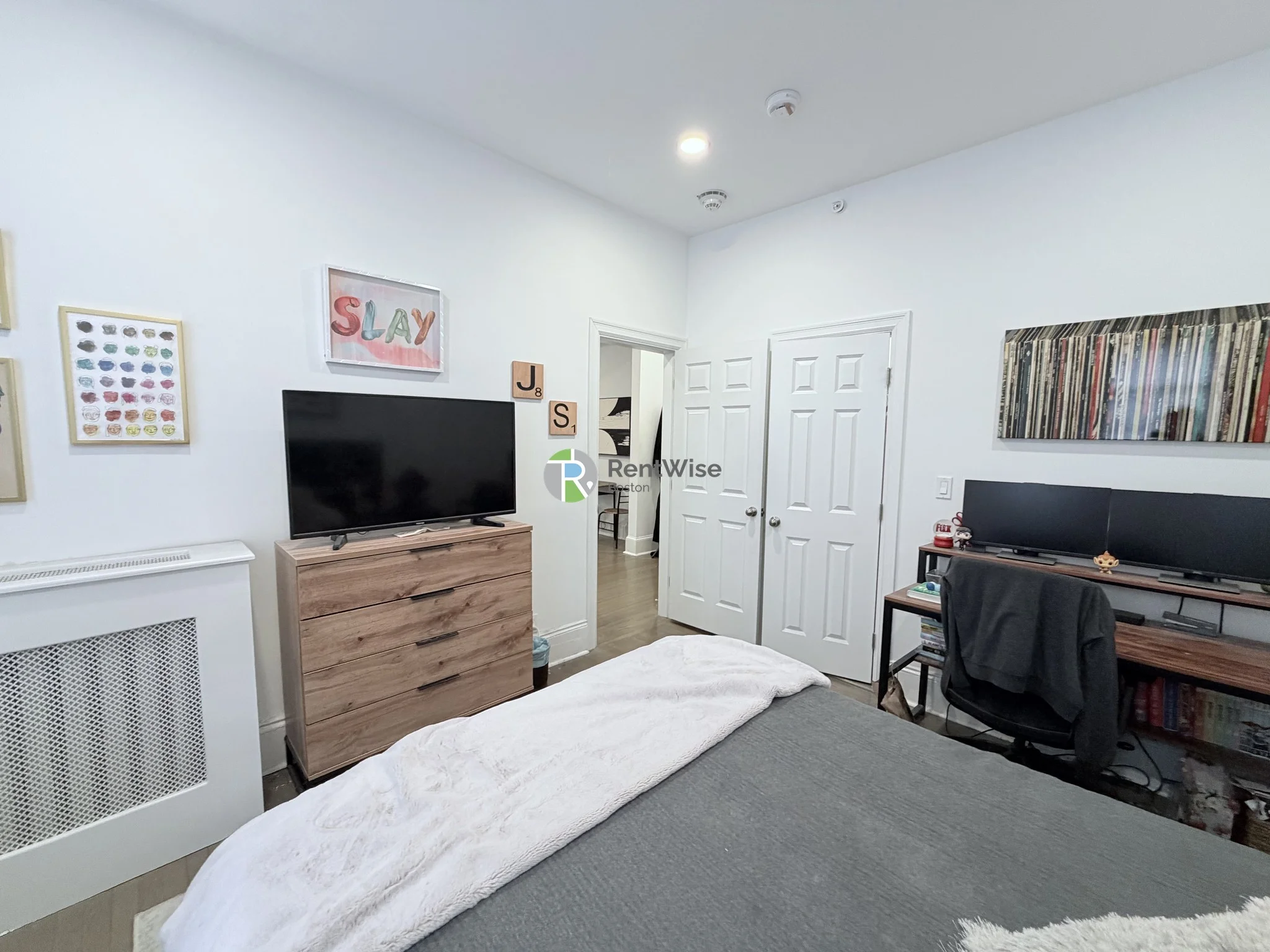 11 Queensberry St, Fenway