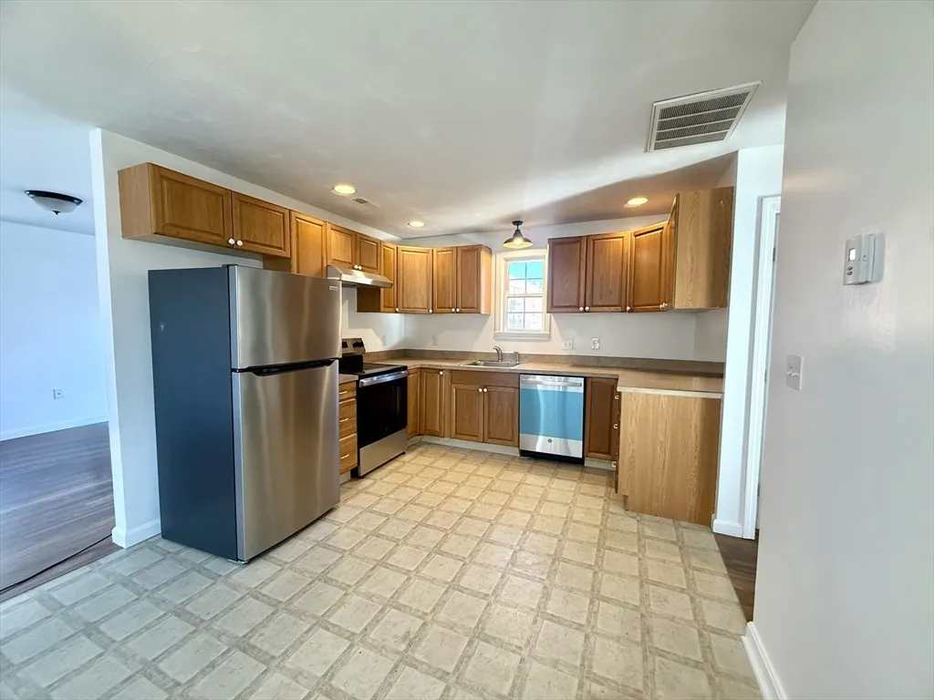 136 Eastford Rd, Southbridge