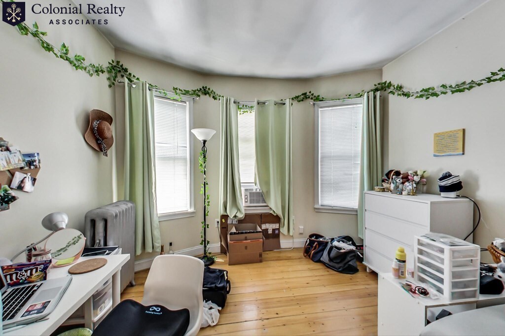 49 Hillside St, Mission Hill