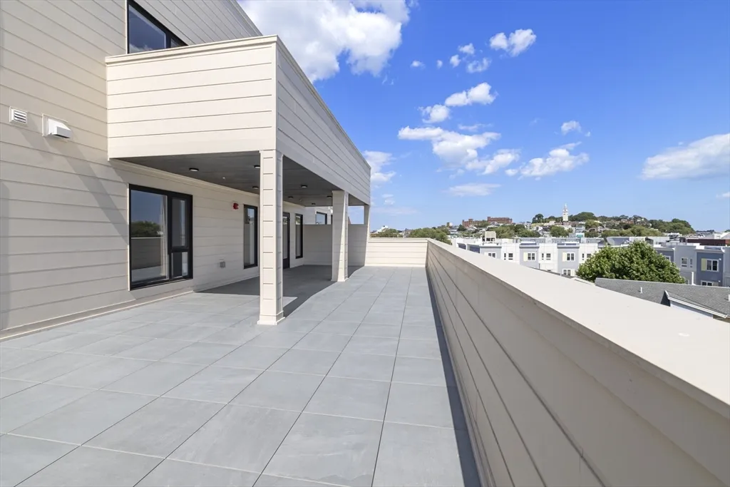 267 Old Colony Ave, South Boston