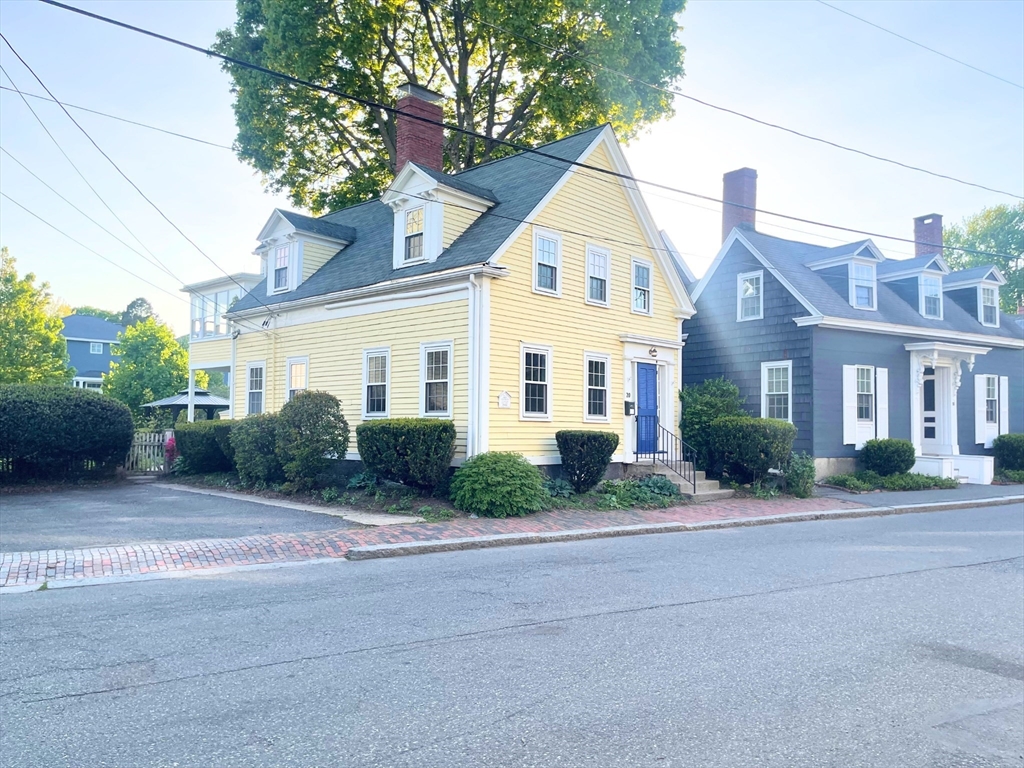 20 Pleasant St, Salem