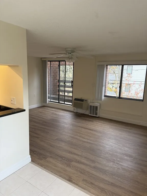 112 Centre St, North Brookline