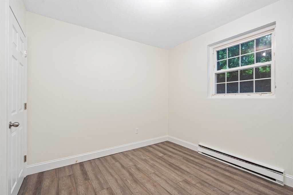 5 Walker Rd, North Andover