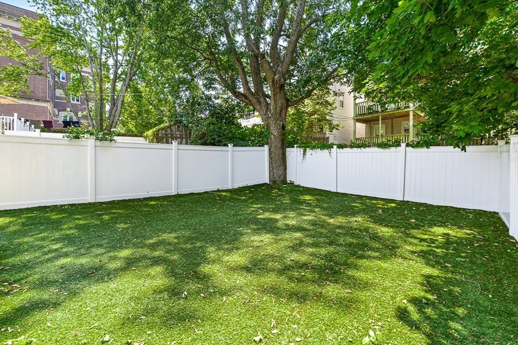 30 Middle St, South Boston