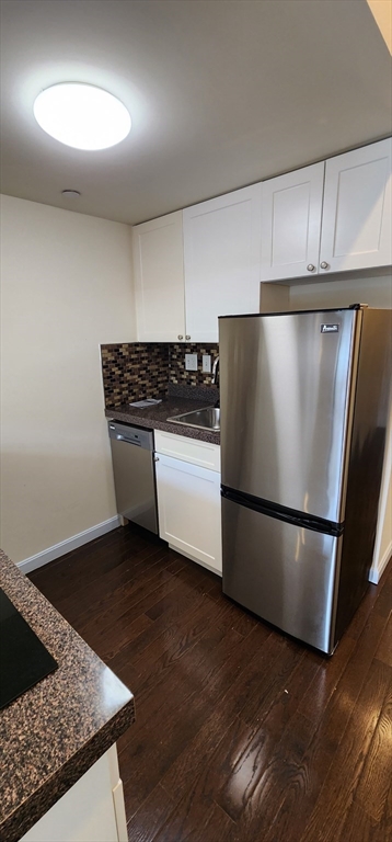 12 Stoneholm St, Fenway