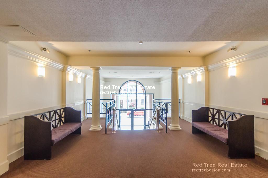 59 Brainerd Rd, Allston