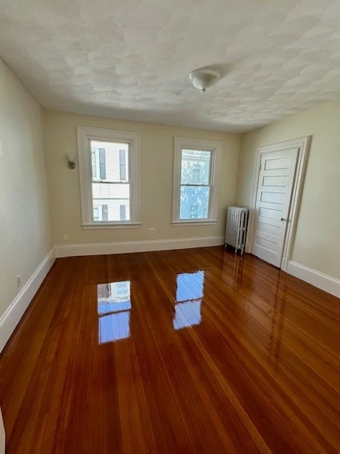 20 Peirce Rd, Lynn