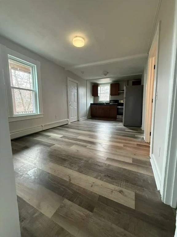 9 Granville St, Zip 01832