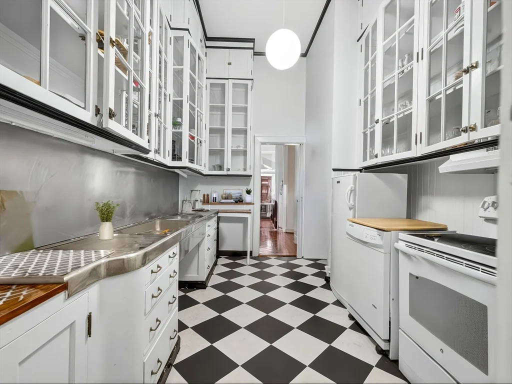 93 Beacon St, Beacon Hill