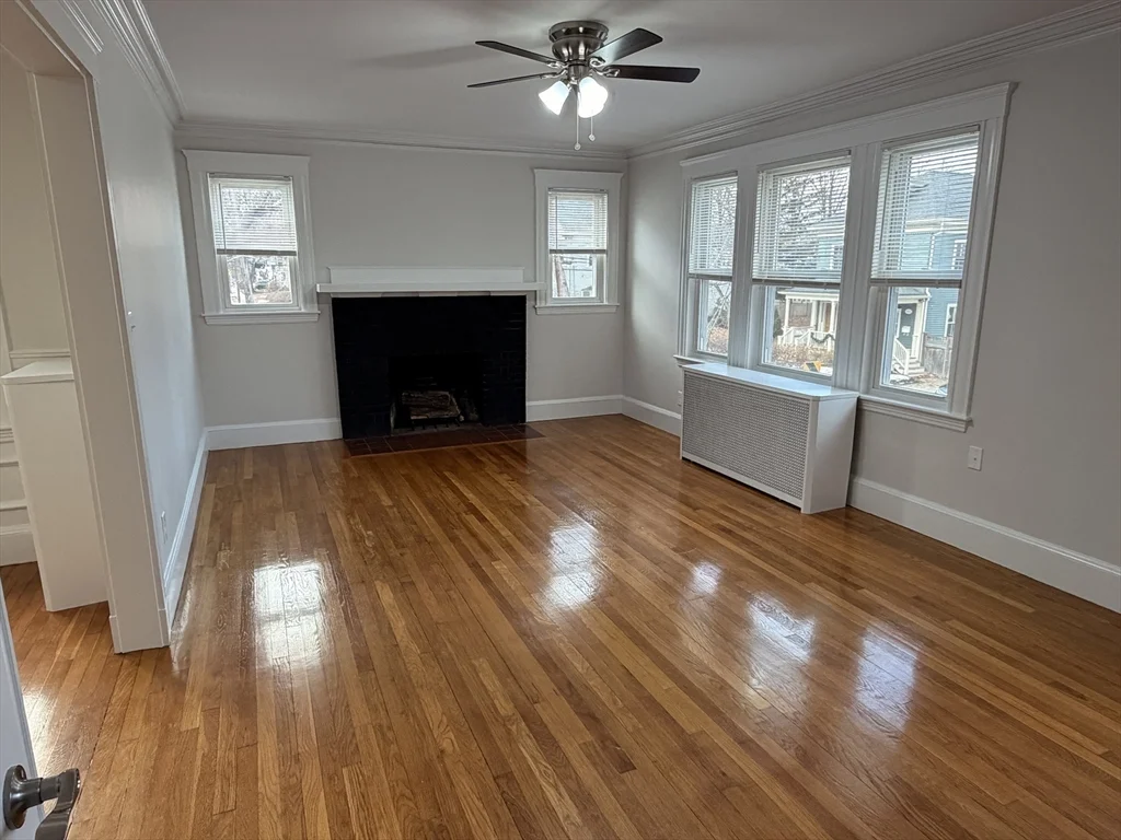 252 Auburndale Ave, Auburndale