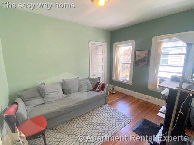 44 Paulina St, Davis Square