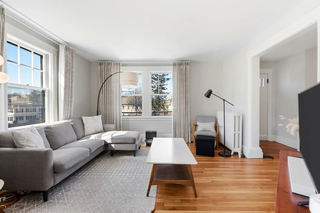 23 Matchett, Oak Square