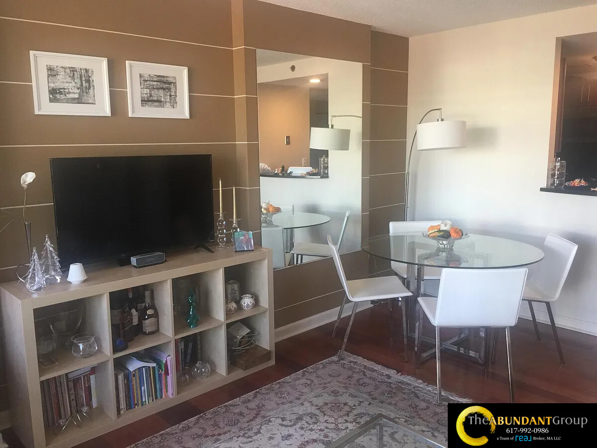 10 Museum Way, East Cambridge