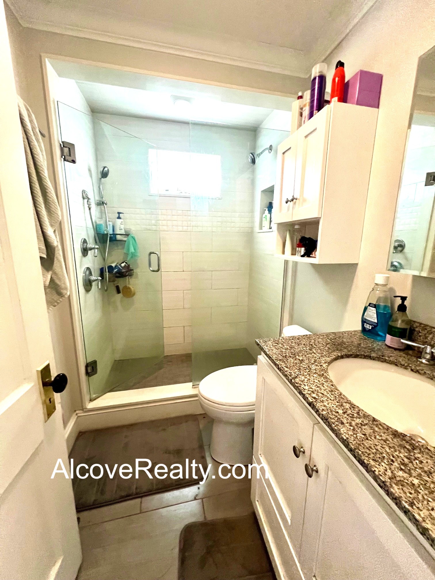 34 Leonard St, Tufts