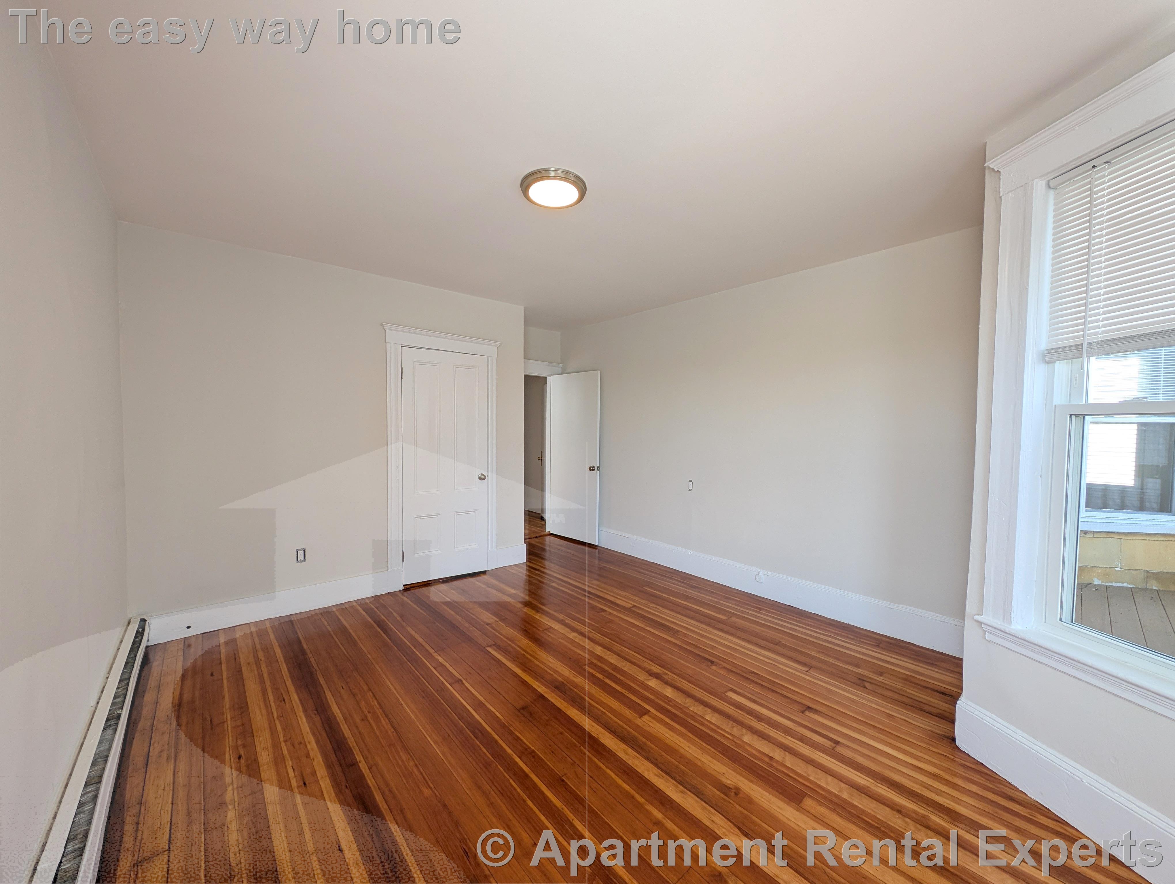 16R Warren Ave, Union Square