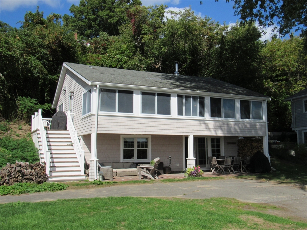 37 River Rd, Little Neck