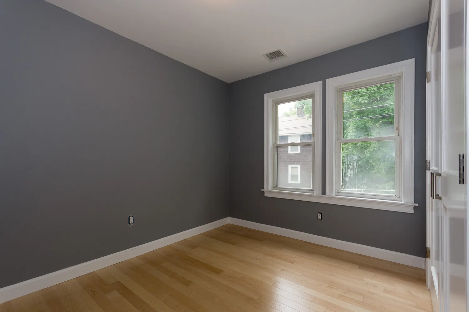 31-33 Thornton St, Roxbury